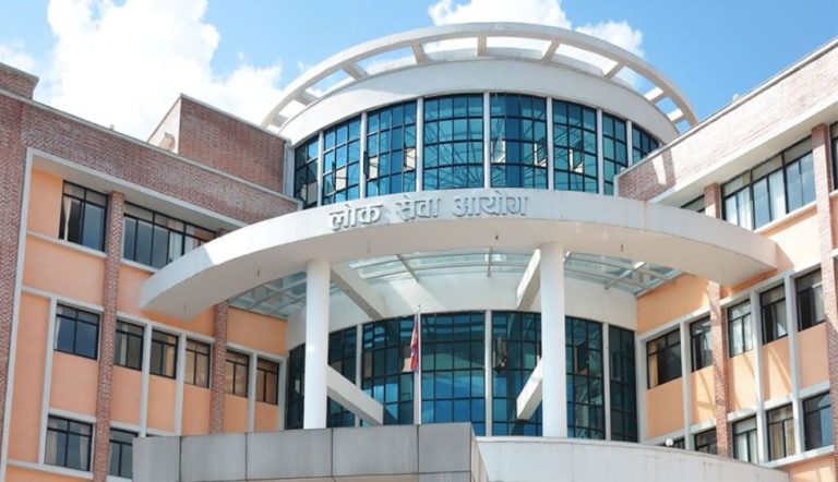 लोकसेवामा फाराम भर्नेमा बाहुन, क्षेत्री धेरै