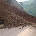 लगातारको वर्षाले देशभरका मुख्य सडक अवरुद्ध, बाढी-पहिरोले यातायात प्रभावित
