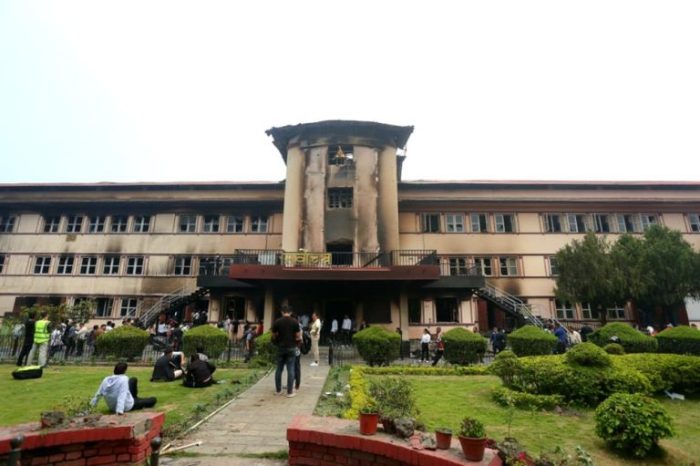 अब सर्वोच्च अदालत पनि दुई दिन बन्द हुने, नयाँ कार्यालय समय लागू