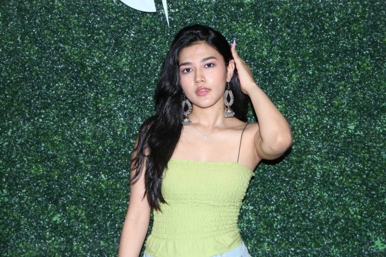 नेपाली चलचित्रकी नयाँ नायिका समृद्धि