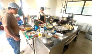 महानगरले किन बन्द गरायो ओम अस्पतालको क्यान्टिन? [तस्बिरसहित]