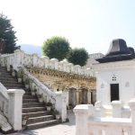 बेवास्तामा रानीमहल, भित्तामा लेउ, प्राङ्गणमा फोहोर (तस्बिरहरू)