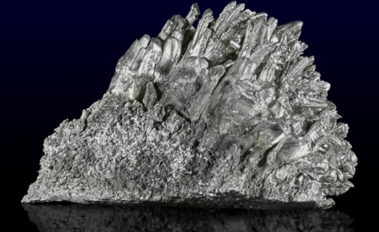 चीन, भारत र रूसले थुपार्दै चाँदी, हरेक दिन रेकर्डतर्फ मूल्य