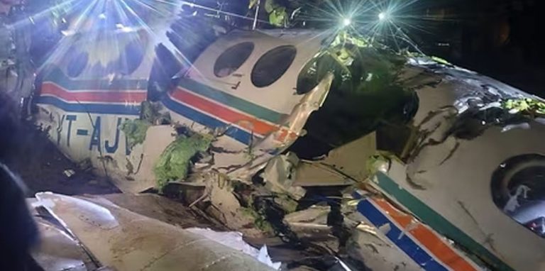 भारतको झारखण्डमा विमान दुर्घटना हुँदा ७ जनाको मृत्यु