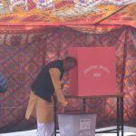 नेपाली काँग्रेसका सभापति थापाले गरे मतदान