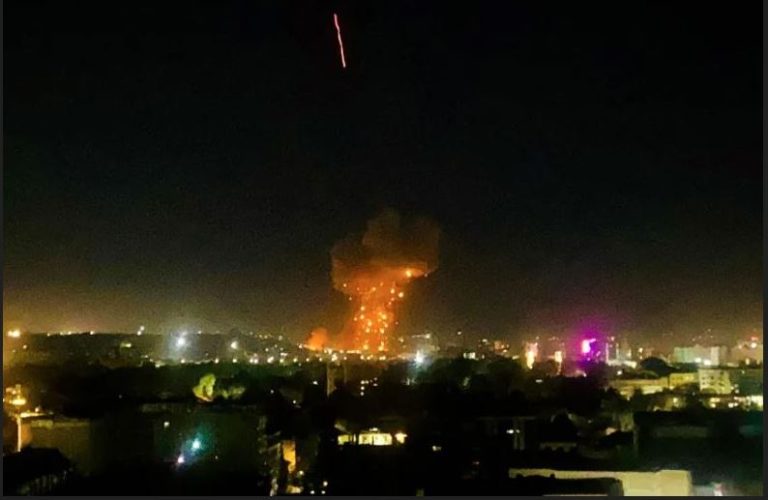 अफगानिस्तानमा पाकिस्तानको हवाई आक्रमण, ४ सय जनाको मृत्यु