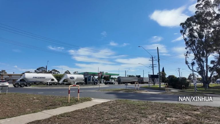 अस्ट्रेलियाको तेल प्रशोधन केन्द्रमा भीषण आगलागी