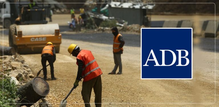 एडीबीको २८५ मिलियन डलर ऋणमा विस्तार गरिँदै छ पथलैया–हेटौँडा–नारायणघाट सडक