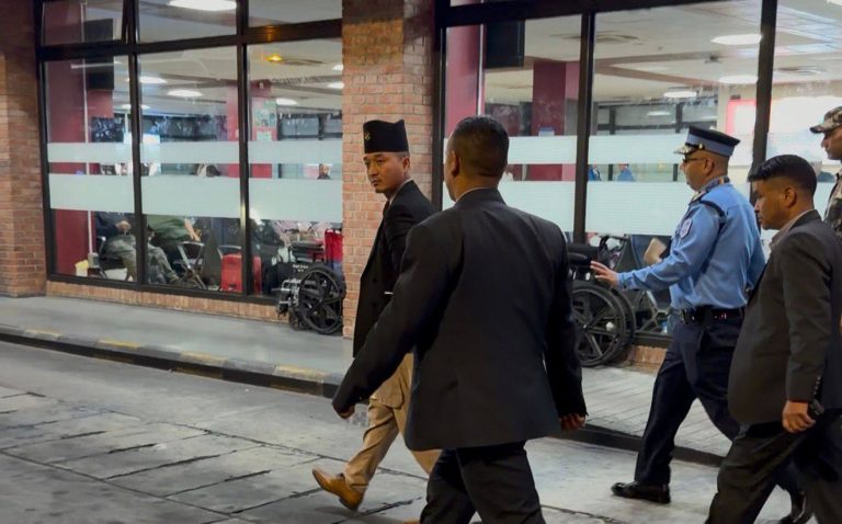 गृहमन्त्रीसँग ४ करोड ३१ लाखभन्दा बढीको शेयर लगानी, कहाँ कति ?