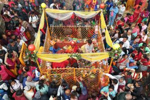 मातातीर्थमा श्रद्धालुको भीड [फोटोफिचर]