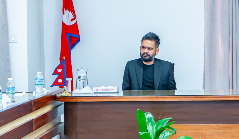 बालेन सरकारको अध्यादेशले कुन क्षेत्रका कति दलीय नियुक्ति बिदा हुँदैछन् ? [विवरणसहित]