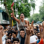 भारतका शिक्षामन्त्रीले राजीनामा दिएपछि ककरोच पार्टीले फिर्ता लियो आन्दोलन