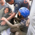 बाढी आएको ११ दिनपछि यसरी घरको चौथो तलाबाट उद्धार गरिइन् ५५ वर्षकी चण्डिका