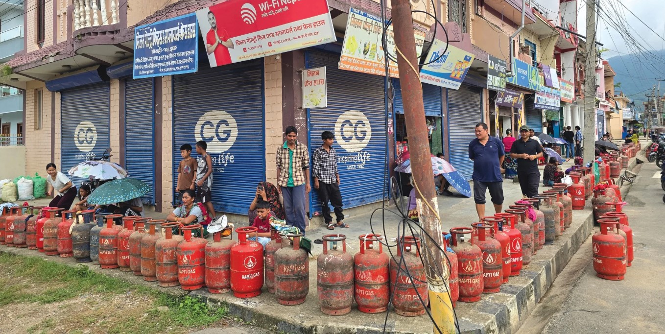 राजधानीमा ग्यासको अभावले उपभोक्ता हैरान