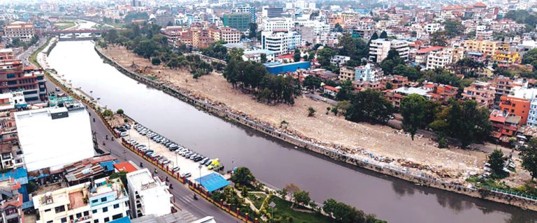 नदीकिनारका सडकको डिजाइन परिवर्तन गर्न सुझाव