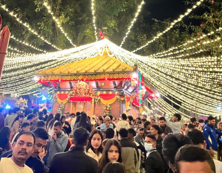 झिलिमिली बत्तीले सिंगारिए काठमाडौंका मठमन्दिर तथा शक्तिपीठ